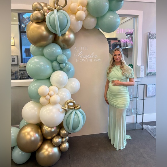 Amanda Uprichard Evianna Gown in Pistachio. - Picture 7 of 7